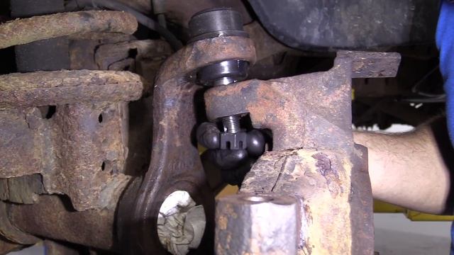 How to Replace Knuckle 94-02 Dodge RAM 1500 смотреть онлайн