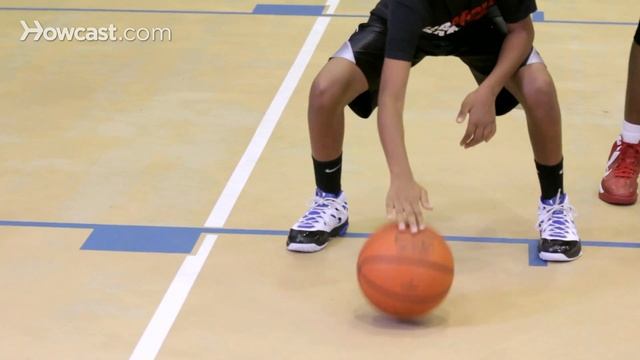 How to Do a Low Dribble | Basketball Moves смотреть онлайн