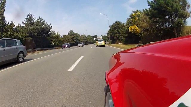 Caméra embarquée depuis une Alfa Romeo GTV6 2.5. смотреть онлайн