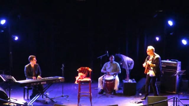 Mina Agossi Third stone from the sun La puce a l oreille Riom 11 avril 2017 смотреть онлайн