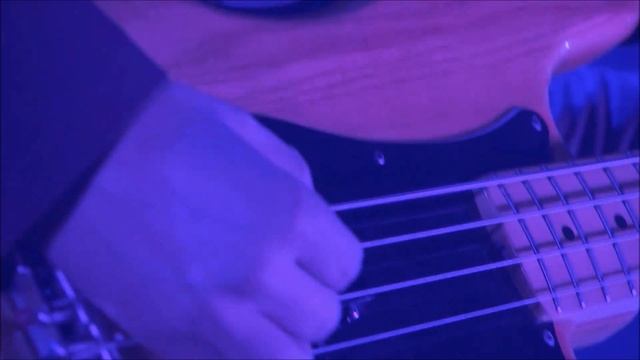 Arctic Monkeys - Do I Wanna Know - Live @ ITunes Festival 2013 - HD