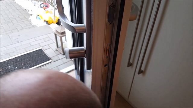 My new digital doorlock & how to open it with an implant смотреть онлайн