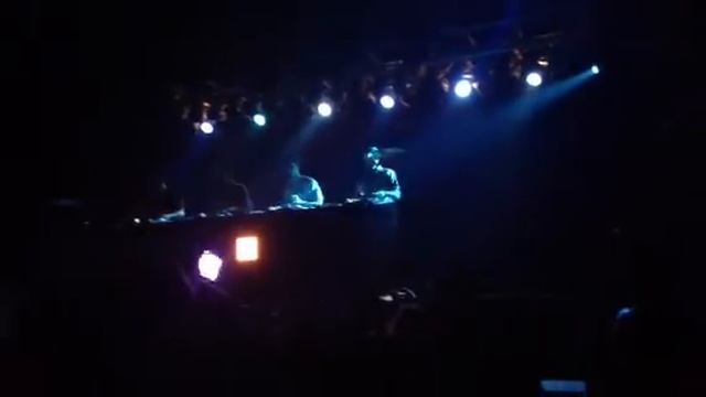 C2C live at TLA Philadelphia смотреть онлайн