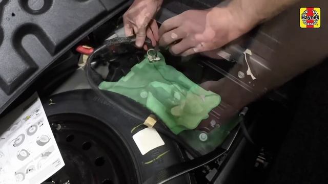 How to Replace the battery on the Dodge Challenger 2008-2018 смотреть онлайн