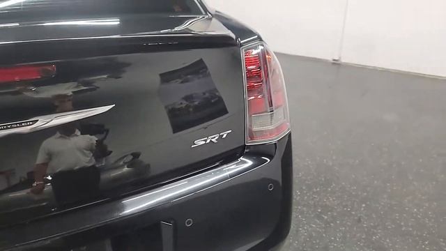 2014 Chrysler 300 SRT8 смотреть онлайн