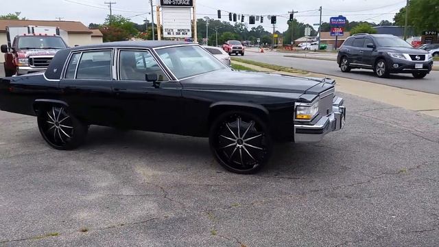 1989 Cadillac on 28's / Johns Restoration смотреть онлайн
