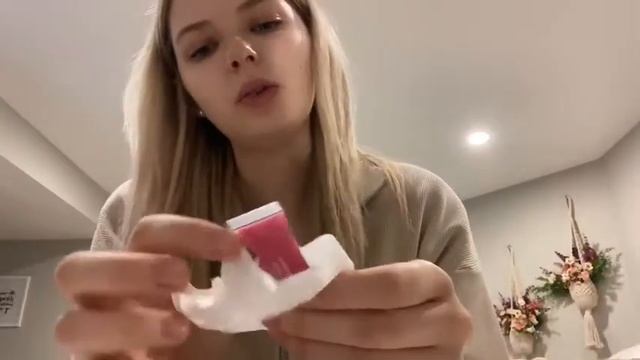 THE QUO LIPGLOSS SCAM смотреть онлайн