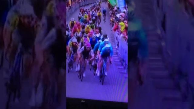 Mark cavendish Un teso #ciclismo смотреть онлайн