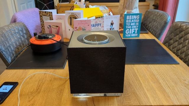 Naim Mu-so Qb 2 Review & Sound Test - Stunning Design! смотреть онлайн