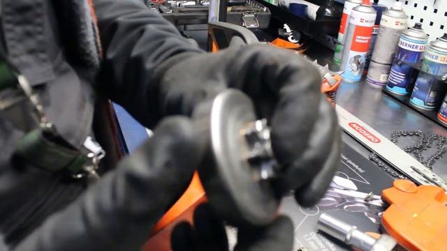 Bęben sprzęgła pilarki - wymiana смотреть онлайн