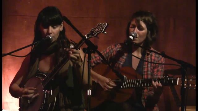 Wolf Larsen and Kelly McFarling смотреть онлайн