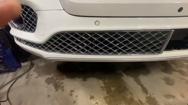 BENTLEY BENTAYGA GRILL REMOVAL смотреть онлайн