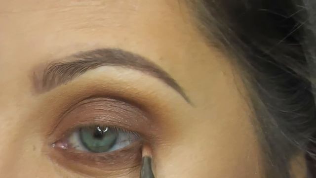 Classic Brown Smokey Eye Tutorial смотреть онлайн