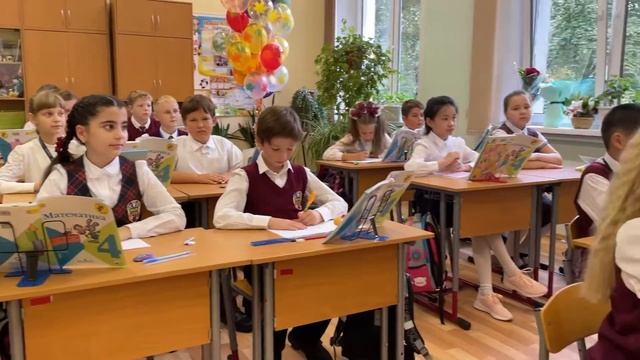День знаний 2021. Первый учебный день в Шк4 и Ш5 смотреть онлайн