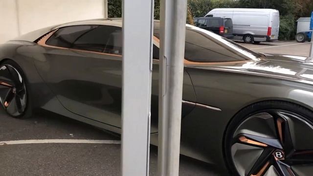 Bentley EXP 100 GT Concept Car - IN MOTION & Walkaround @ Goodwood Speedweek 2020 смотреть онлайн
