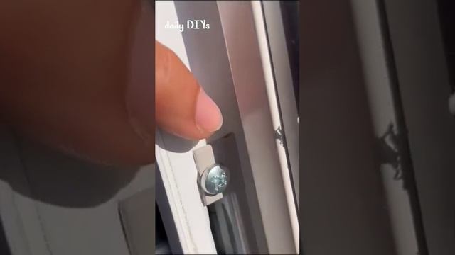 Broken window lock? How to replace broken window lock / window sash lock #dailydiys смотреть онлайн
