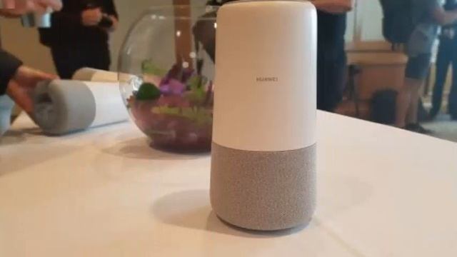 Huawei launches the AI cube its first Alexa smart speaker to face Amazon, Google and Apple. смотреть онлайн