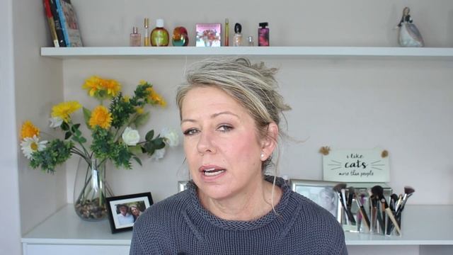 Mac Glowplay Blush | Chat & Demo | Over 50 Beauty смотреть онлайн