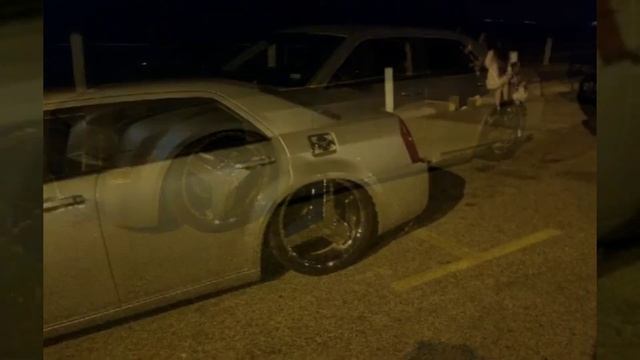 Chrysler 300 on bags смотреть онлайн