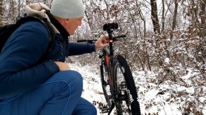 Задний фонарь на велосипед с функцией стоп сигнала.