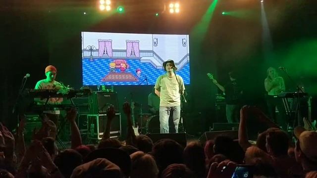 Mac DeMarco - My Old Man (live at Saint Petersburg 14/10/2018) смотреть онлайн