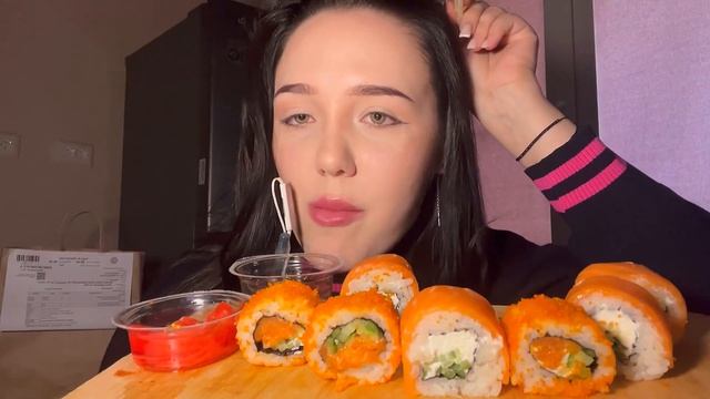 АСМР ИТИНГ РОЛЛЫ ❤️ / Asmr 🏡