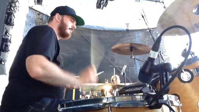 MEG MAC TURNING LIVE (DRUM CAM) смотреть онлайн