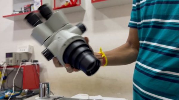 SOPTOP Microscope SZMN vs Mechanic MC75T microscope