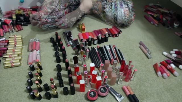 Makeup Inventory // Lipstick and Lipgloss Collection Declutter смотреть онлайн