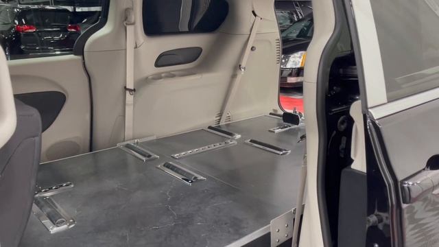 2022 K2 Chrysler Voyager LX "First Call" Van (NR203641) смотреть онлайн