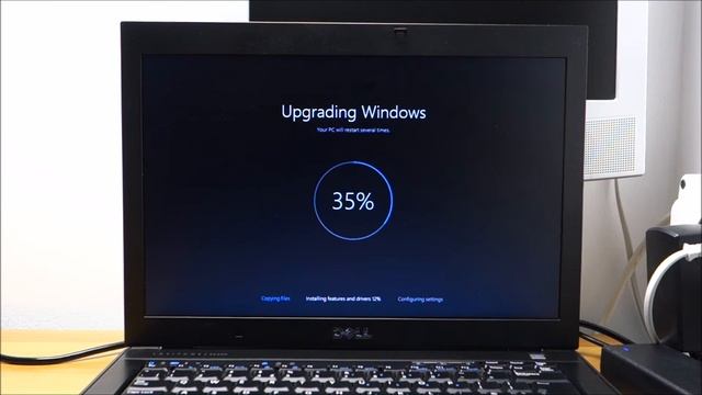 Windows 10 upgrade on DELL Latitude E6400 смотреть онлайн