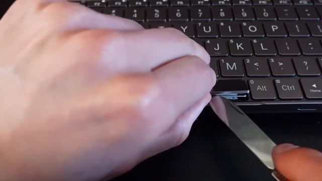 GPD Win Max 2 - Space bar disassembly/repair tutorial смотреть онлайн