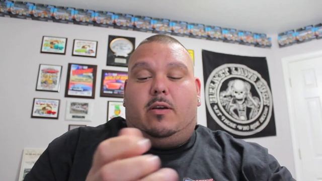 Joyetech eRoll Personal Electronic Cigarette Vaporizer and PCC (Portable Charging Case) смотреть онлайн