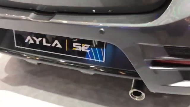 Daihatsu Ayla SE 2019 #GIIAS2019 - In Depth Tour - Indonesia смотреть онлайн