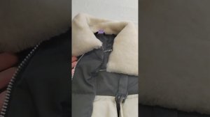 Нельзя в АКВА и невозможно в ПХЭ. Куртка из материалов, не совместимых для одной технологии чистки.