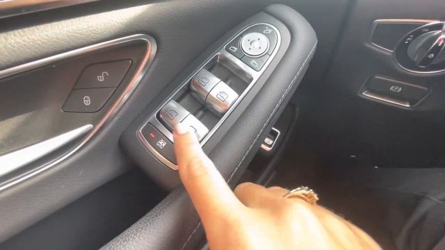 How to turn on your S Class Rear Window Locks -Mercedes Benz смотреть онлайн
