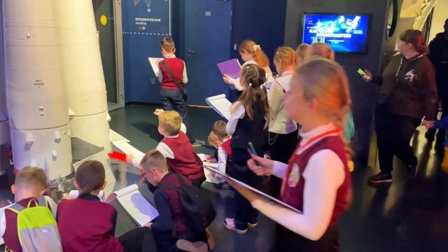 Поездка в музей космонавтики 3П и 4С смотреть онлайн