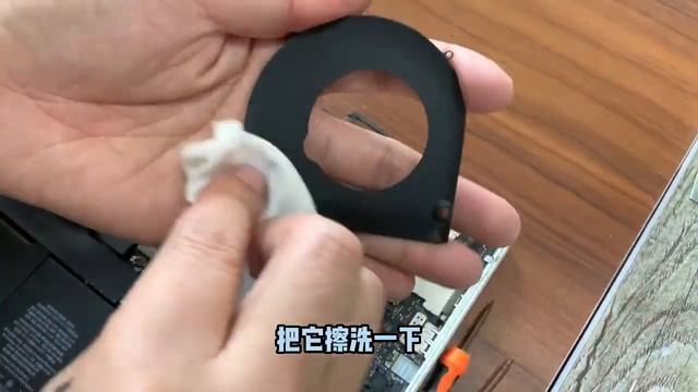 笔记本电脑拆机检测同意吗？实录 Macbook Pro 演示分析，理解不算晚 смотреть онлайн