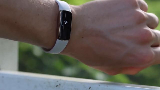 Top 5 Best Fitness Tracker Of 2022 | Amazing Health Tips смотреть онлайн
