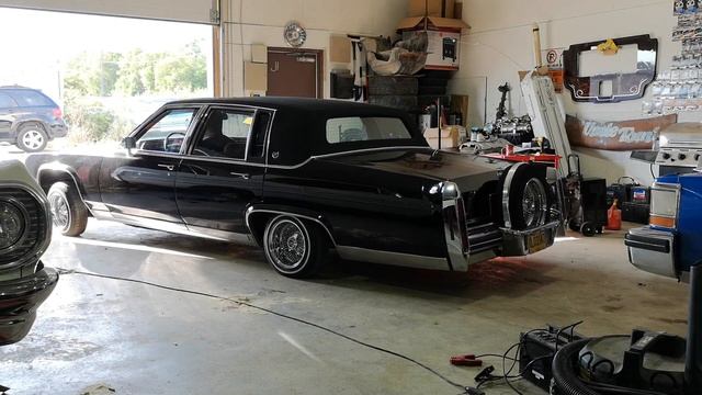 Lowrider Cadillac fleetwood смотреть онлайн