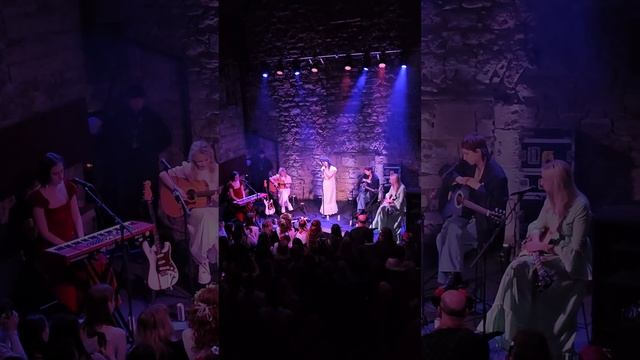 The Last Dinner Party. Ceasar on a TV Screen (acoustic). The Caves, Edinburgh. 10 Feb 2024. смотреть онлайн