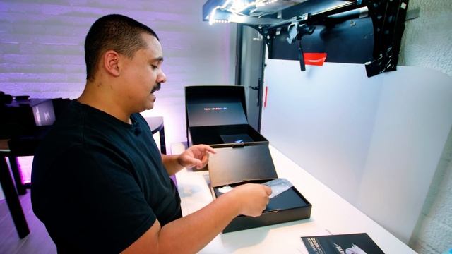 Gigabyte Z390 AORUS XTREME WATERFORCE - First Look & Unboxing 💦