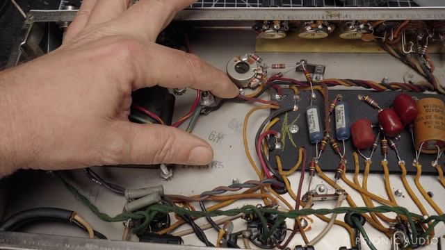 So Clean | '65 Fender AB165 Bassman Pt 1 | Inspection смотреть онлайн