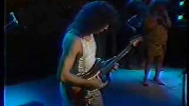 Tracy Nelson - Drowning In Memories смотреть онлайн