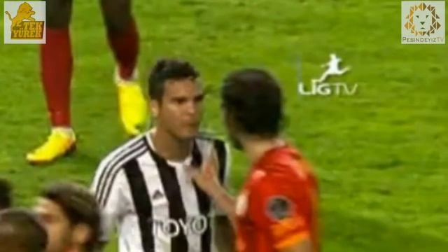 Motta, Selçuk İnan'a Tükürüyor! смотреть онлайн