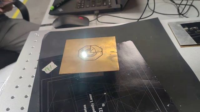 JPT M7 60W MOPA laser marking on brass смотреть онлайн