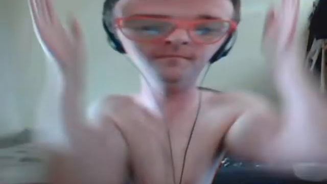 wee man.wmv смотреть онлайн
