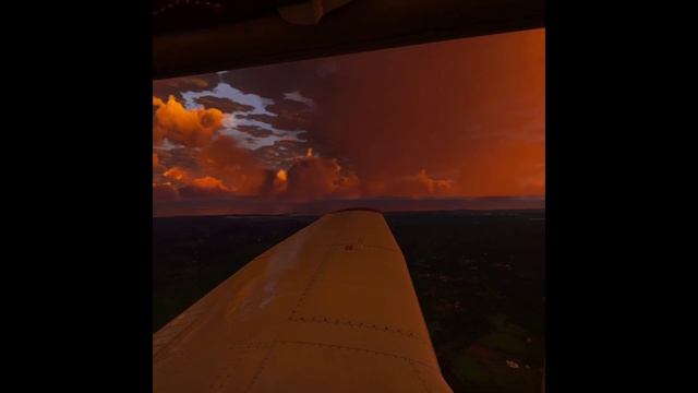 MSFS Sim Update 10 BETA - It's a Different World with Clouds on Ultra Quest 2 RTX 3070 DLSS смотреть онлайн