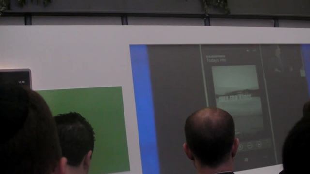 Windows Phone 7 multitasking: music apps in the background смотреть онлайн