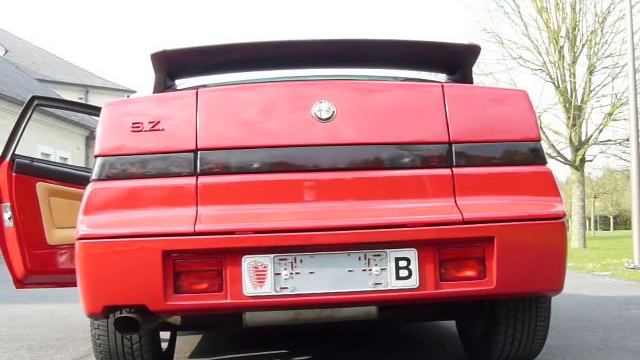 Alfa Romeo SZ Zagato revving! Great exhaust sound! смотреть онлайн